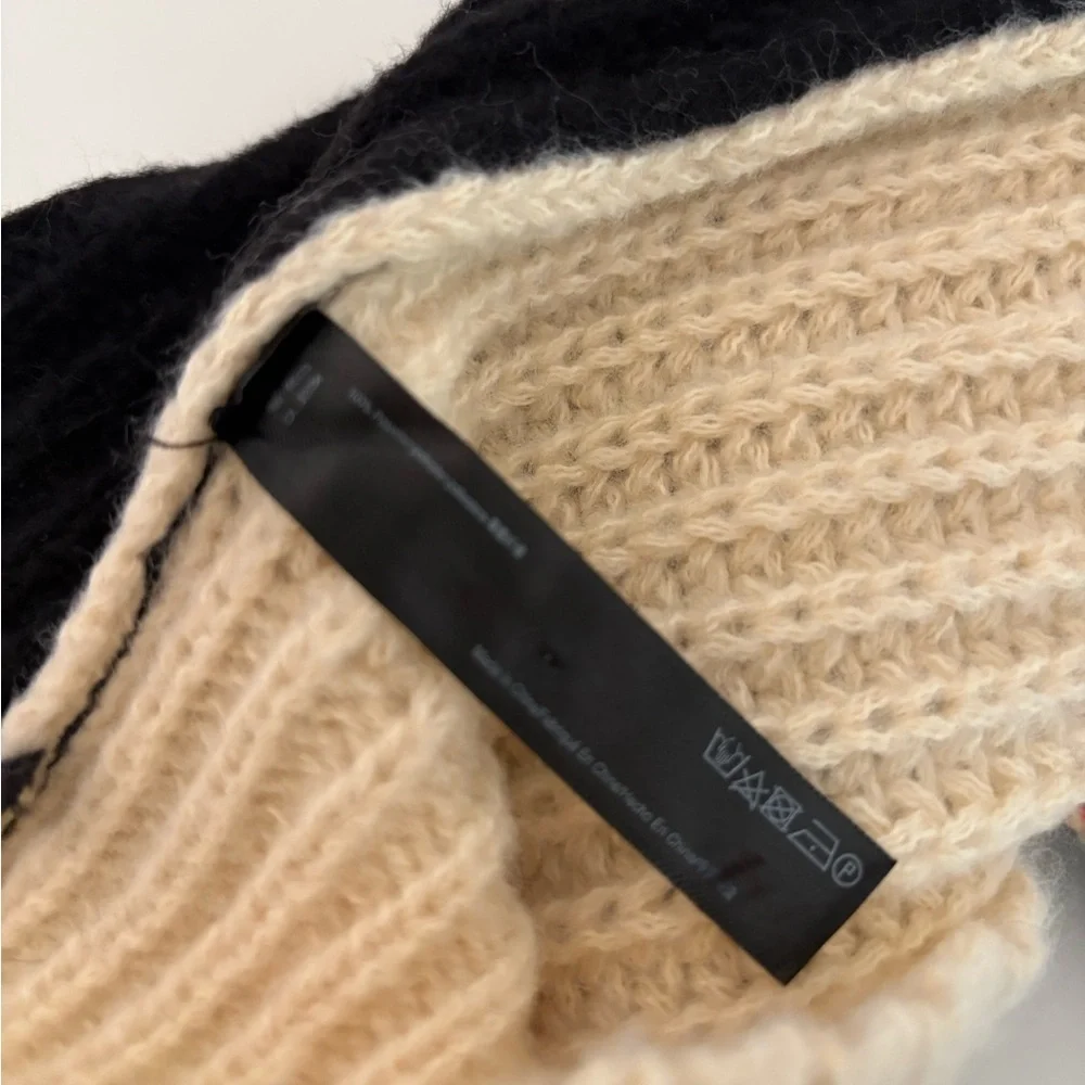 NWOT Urban Outfitters Ribbed Hooded Balaclava
